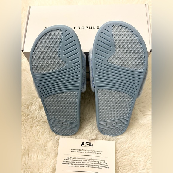 APL (Athletic Propulsion Labs) Women’s Shearling Slides - Picture 10 of 11